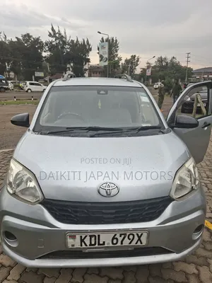 Toyota Passo 2016 Silver