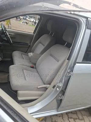 Toyota Passo 2016 Silver