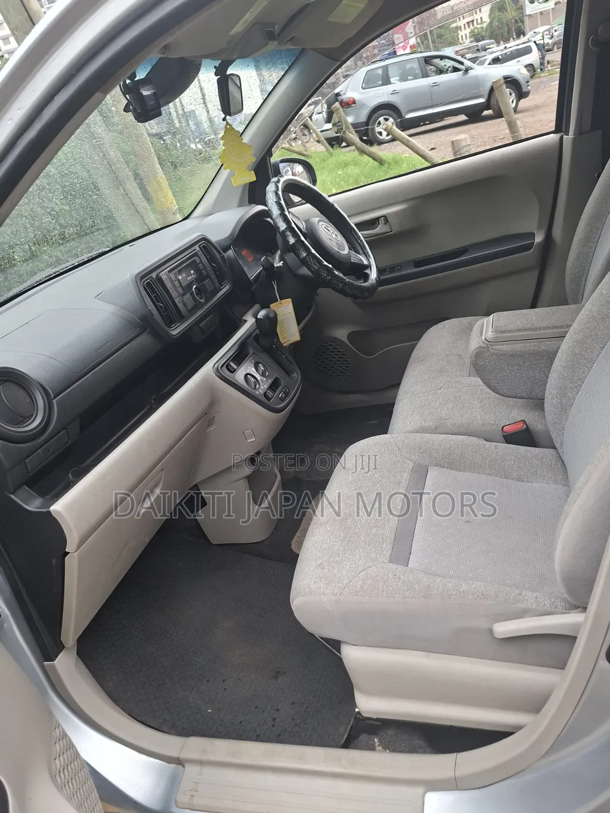 Toyota Passo 2016 Silver
