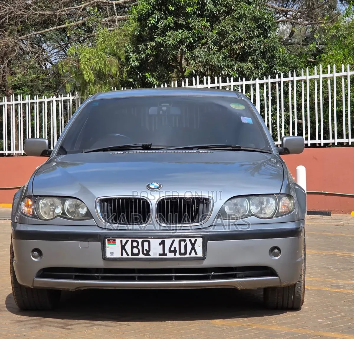 BMW 320i 2004 Gray