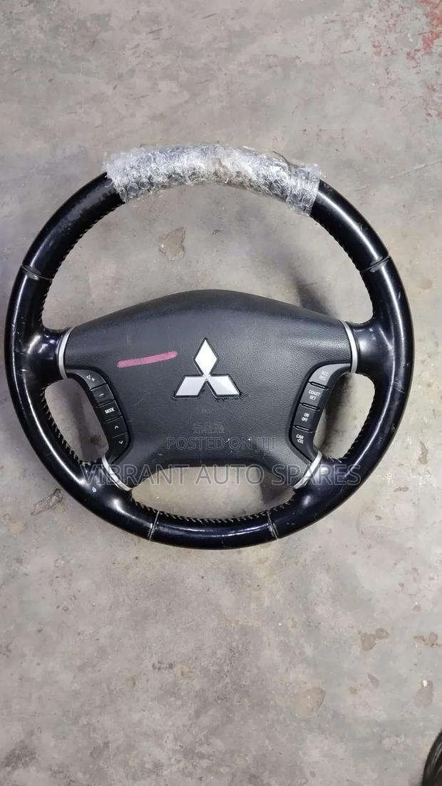 Mitsubishi Shogun Steering Wheel With Airbag