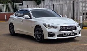 Nissan Skyline 2015 White