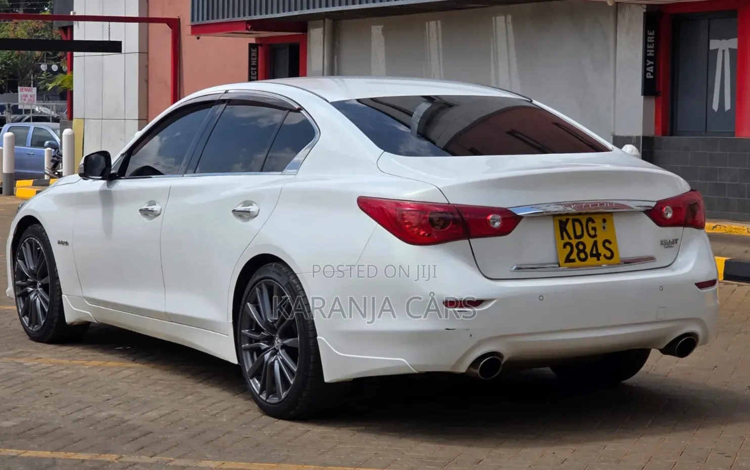 Nissan Skyline 2015 White
