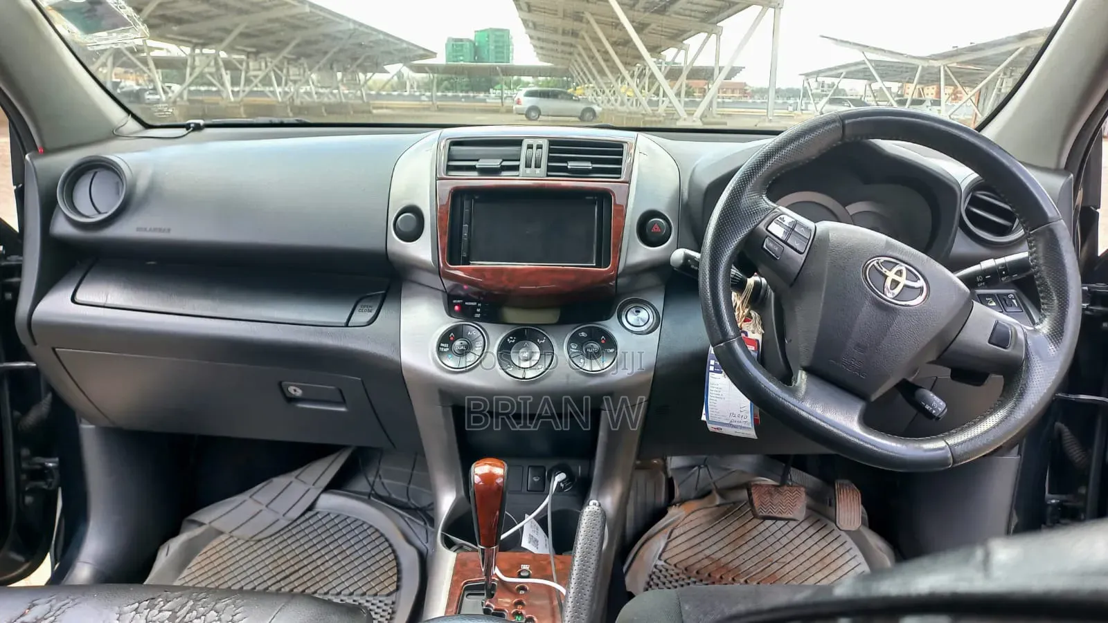 Toyota Vanguard 2010 Black