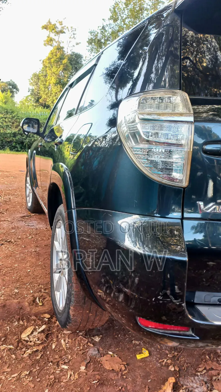 Toyota Vanguard 2010 Black