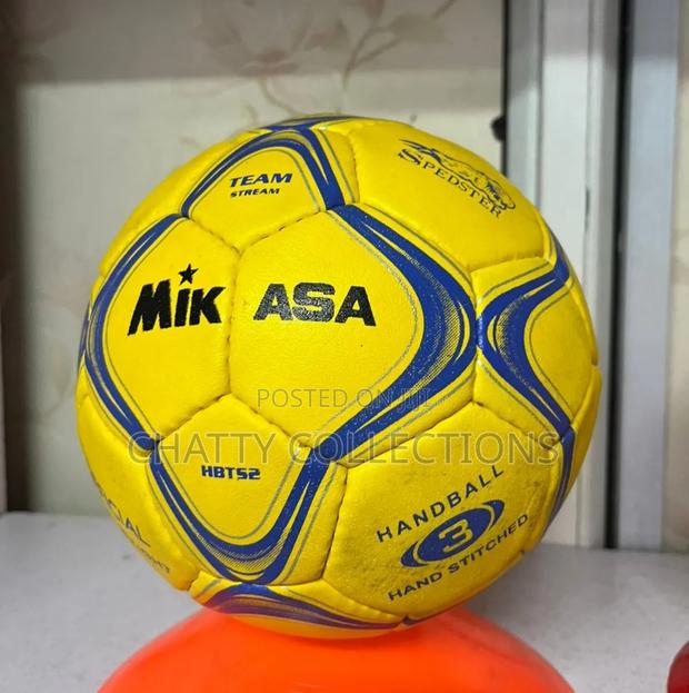 Yellow Top Quality Mikasa Handball
Size 3