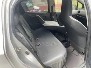 Toyota Vitz 1.0 FWD 5dr 2013 Silver