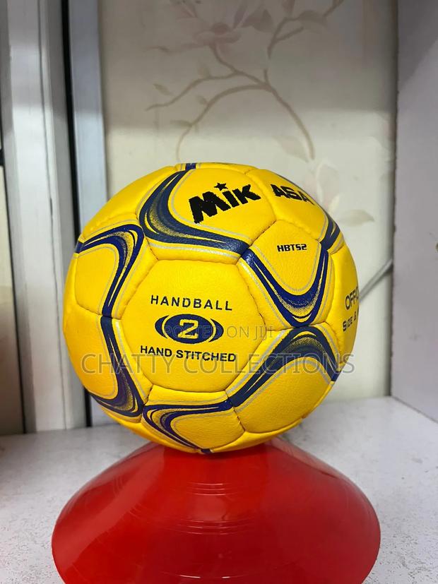 Mikasa Handball
Size 2