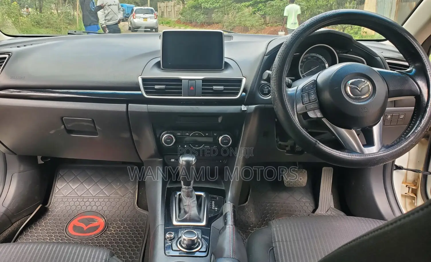 Mazda Axela SV Premium 2014 White