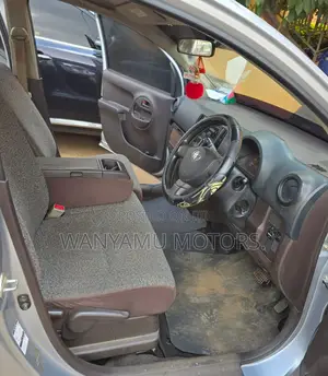 Toyota Passo 2012 Silver