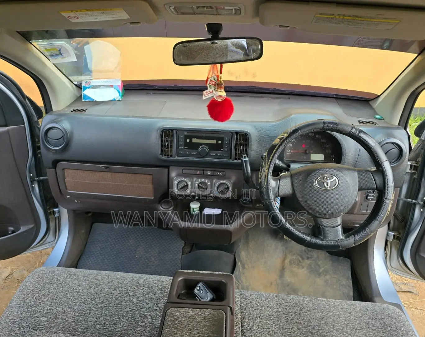 Toyota Passo 2012 Silver