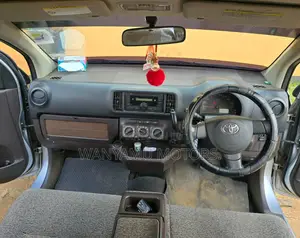 Toyota Passo 2012 Silver