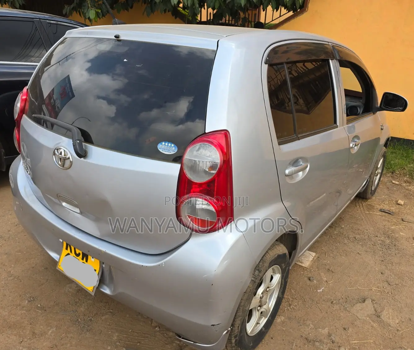 Toyota Passo 2012 Silver