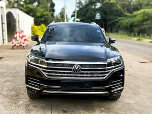 Volkswagen Touareg 2022 Black