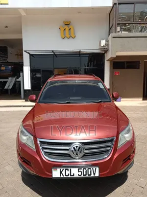 Volkswagen Tiguan 2010 Red