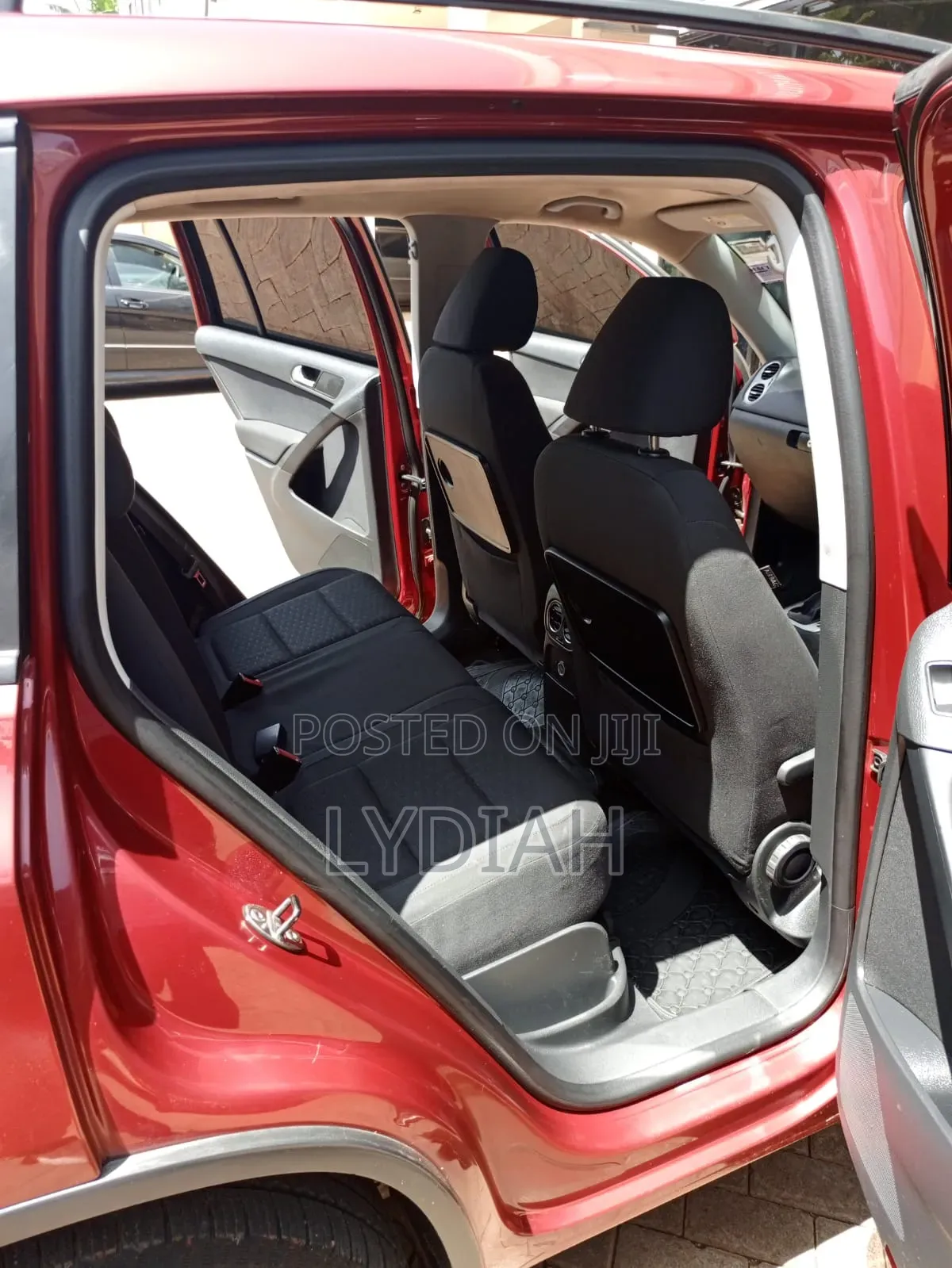 Volkswagen Tiguan 2010 Red