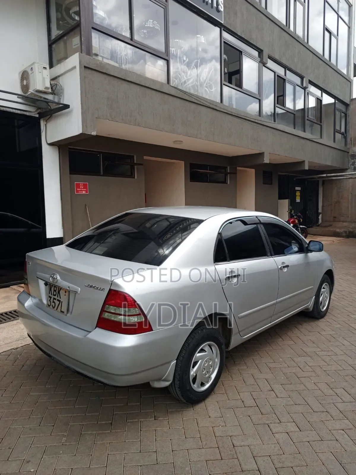 Toyota Corolla 2000 Silver