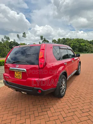 Nissan X-Trail 2010 Red