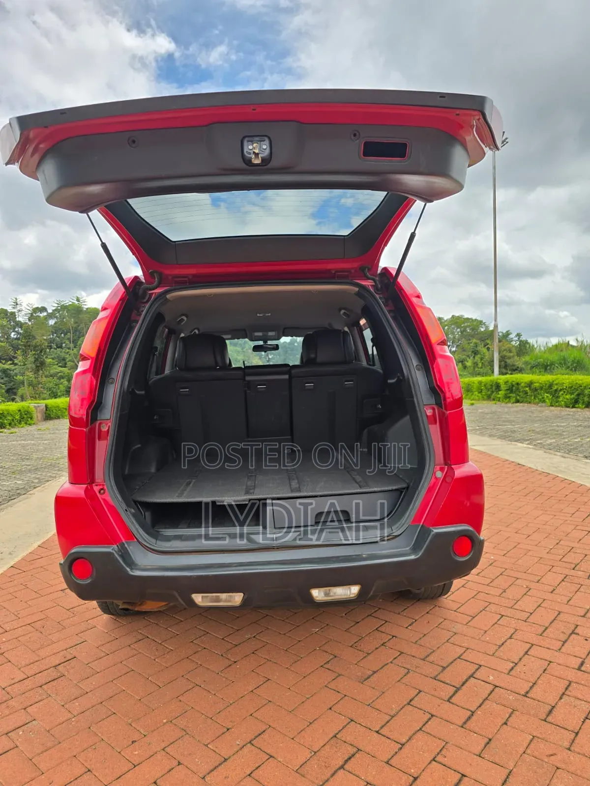 Nissan X-Trail 2010 Red