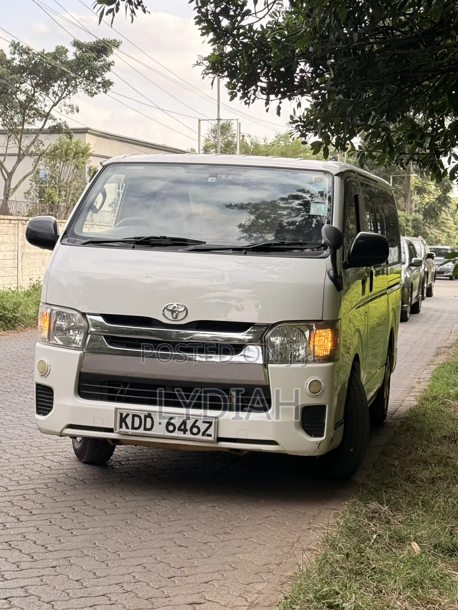 Toyota HiAce 2014 White