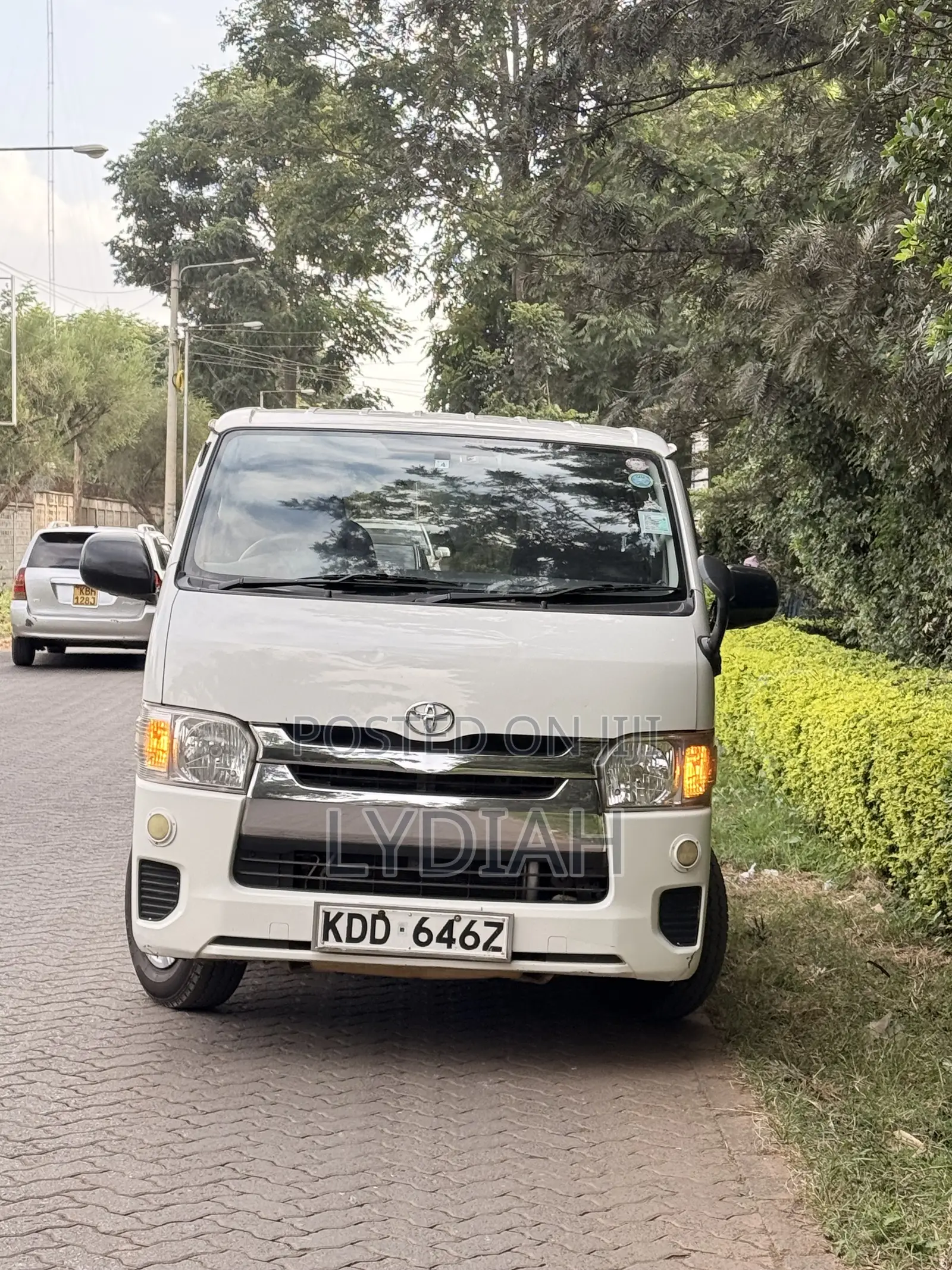 Toyota HiAce 2014 White
