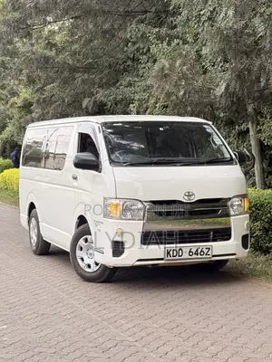 Toyota HiAce 2014 White