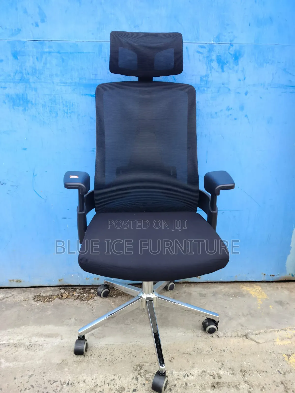 Premium Executive Chair With Headrest and Plastic Hand
