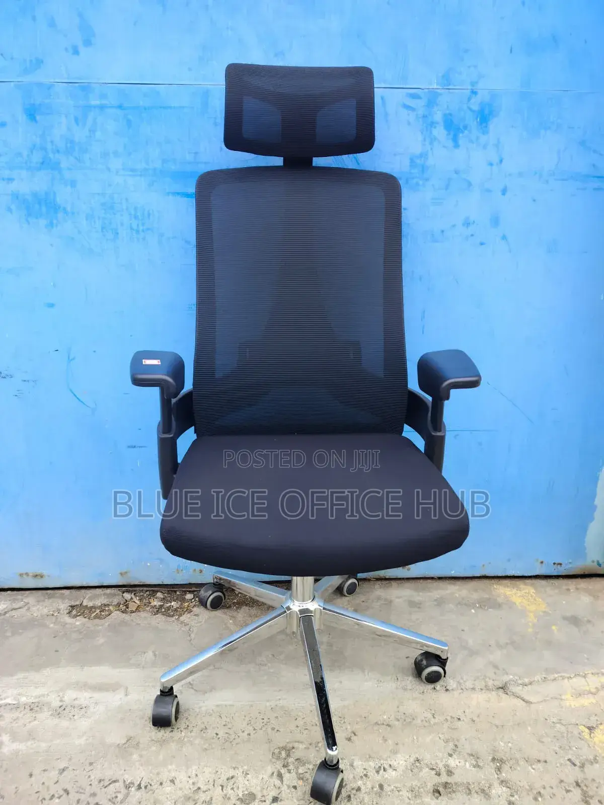 Premium Executive Chair With Headrest and Plastic Hand