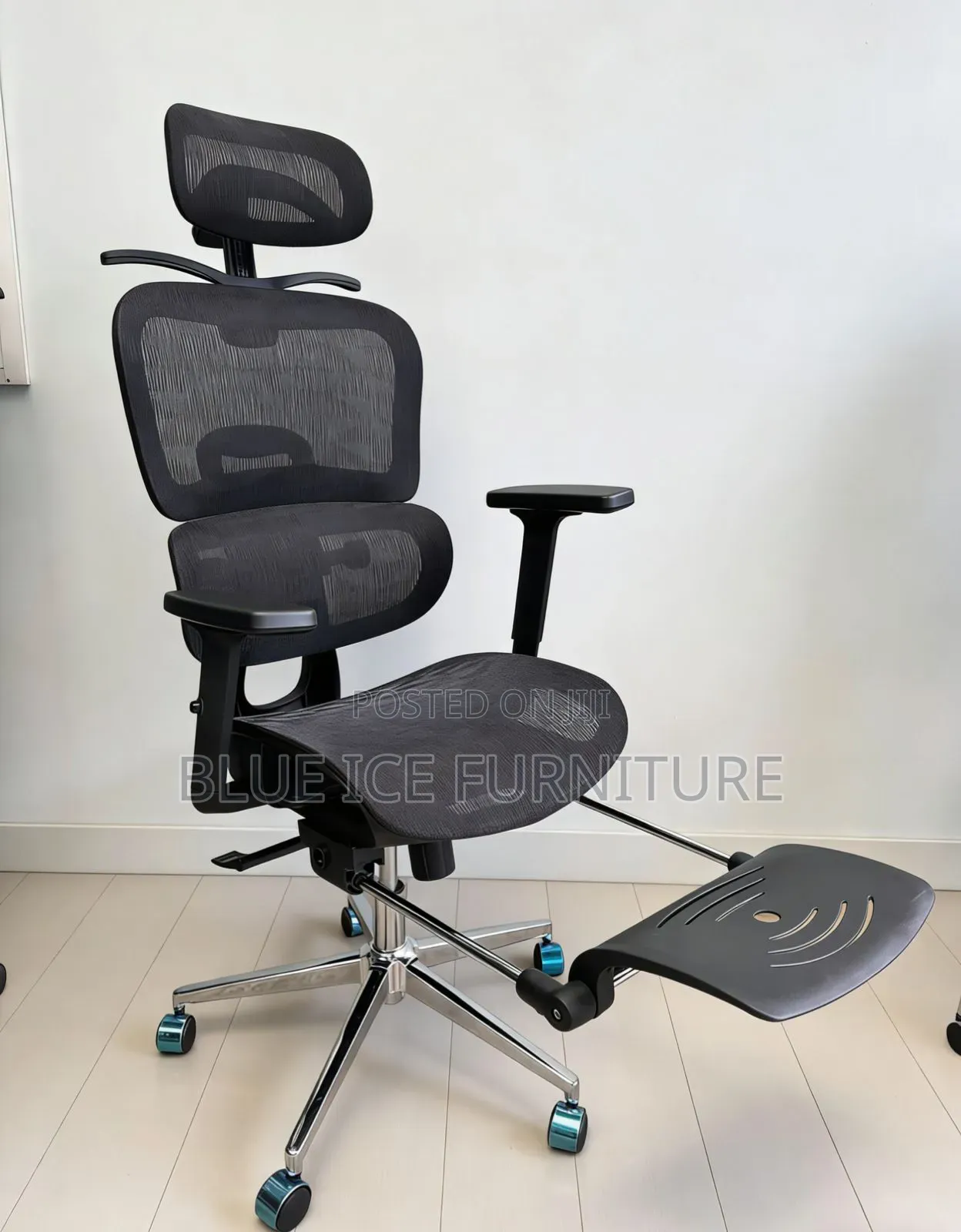 Executive Office Chair With Modern Footrest