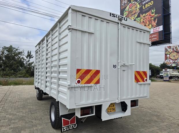 Isuzu NPR 2018 Model Locally Assembled - thumbnail 4
