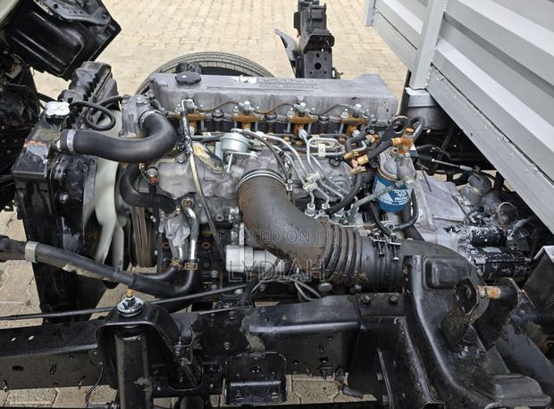 Isuzu NPR 2018 Model Locally Assembled - thumbnail 5