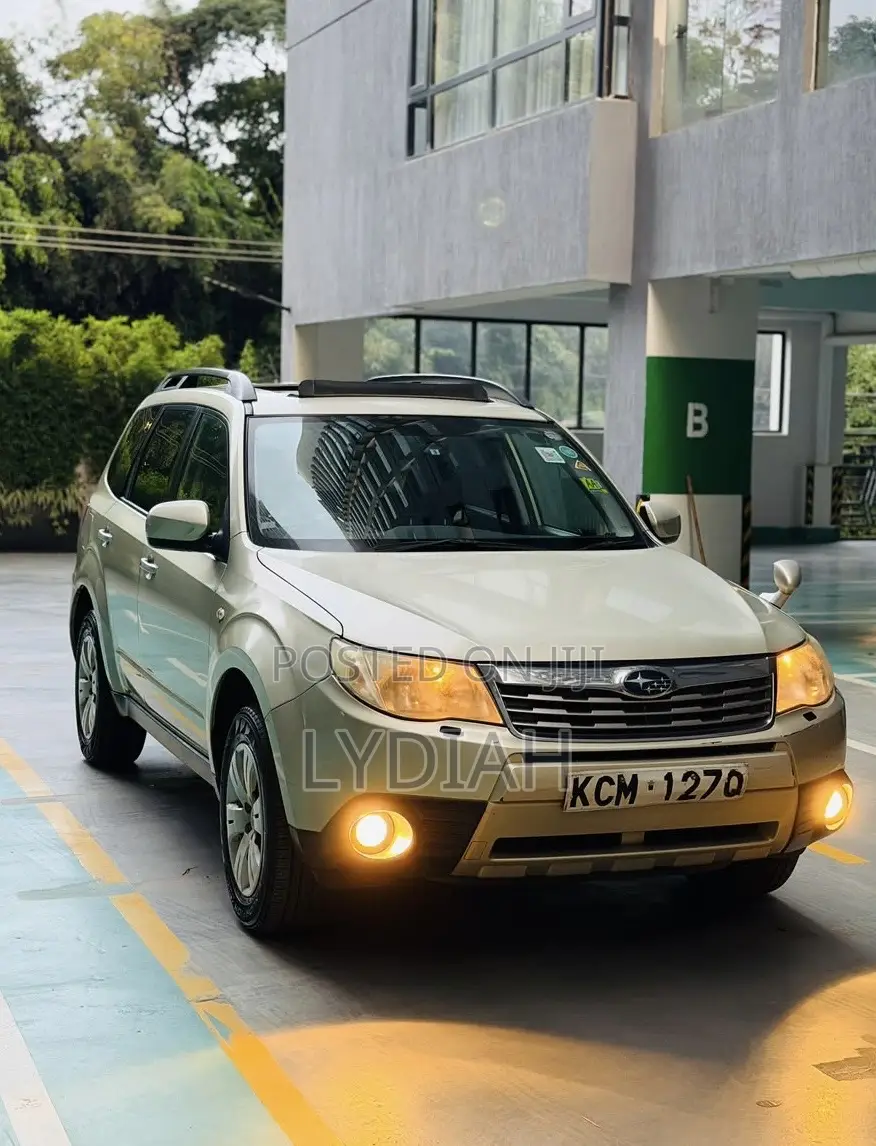 Subaru Forester 2010 Silver