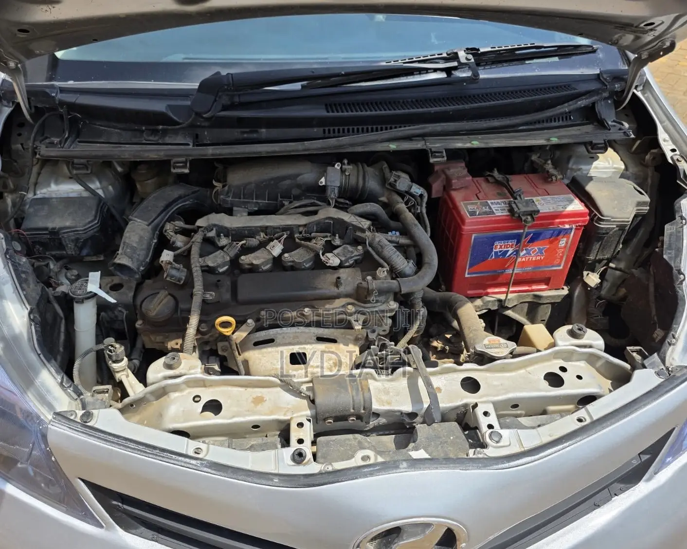 Toyota Vitz 2013 Silver