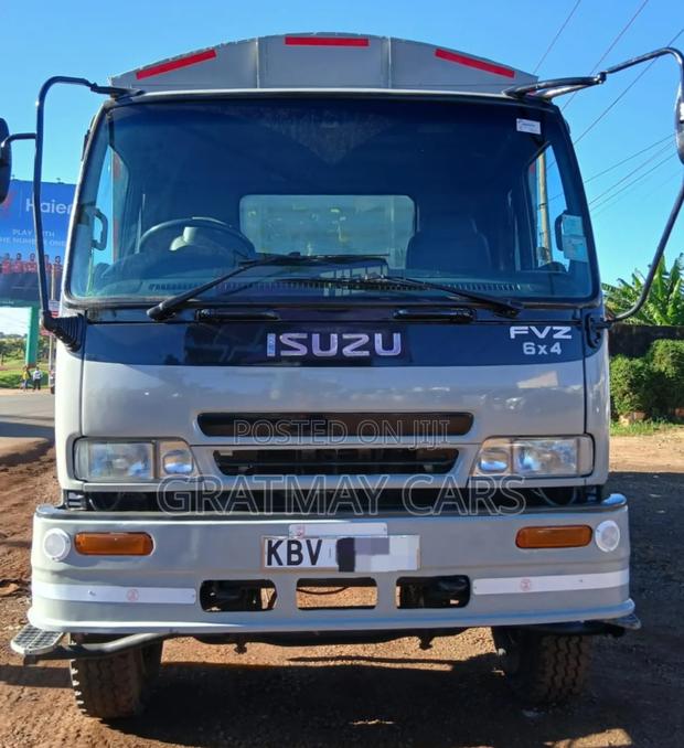 2014 Isuzu FVZ - thumbnail 16