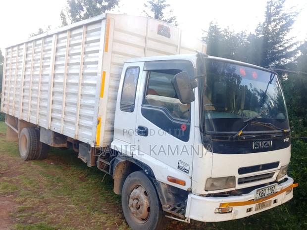 Lorry Isuzu FRR - thumbnail 4