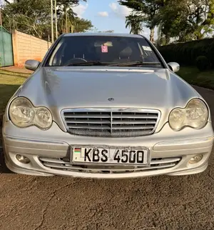 Mercedes-Benz C200 2005 Silver