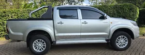 Toyota Hilux 2012 Silver