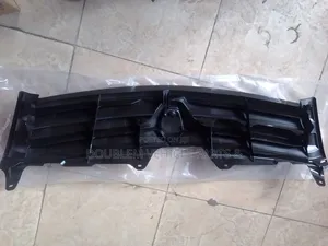 Ist Toyota Front Grill/Grille 2001,2002,2003,2004,2005/Old Model