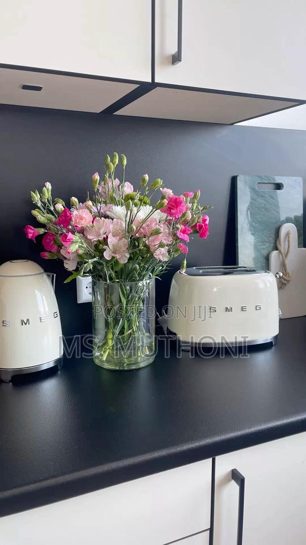 Smeg Toaster + Electric Kettle Set