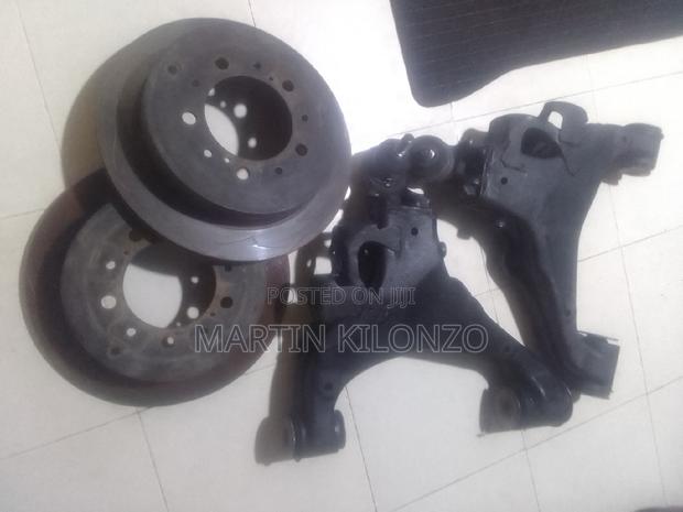 Toyota Landcruiser V8 Control Arms Discs