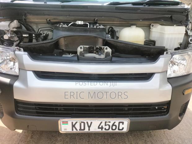 Toyota Grand HiAce 2025 White - thumbnail 14