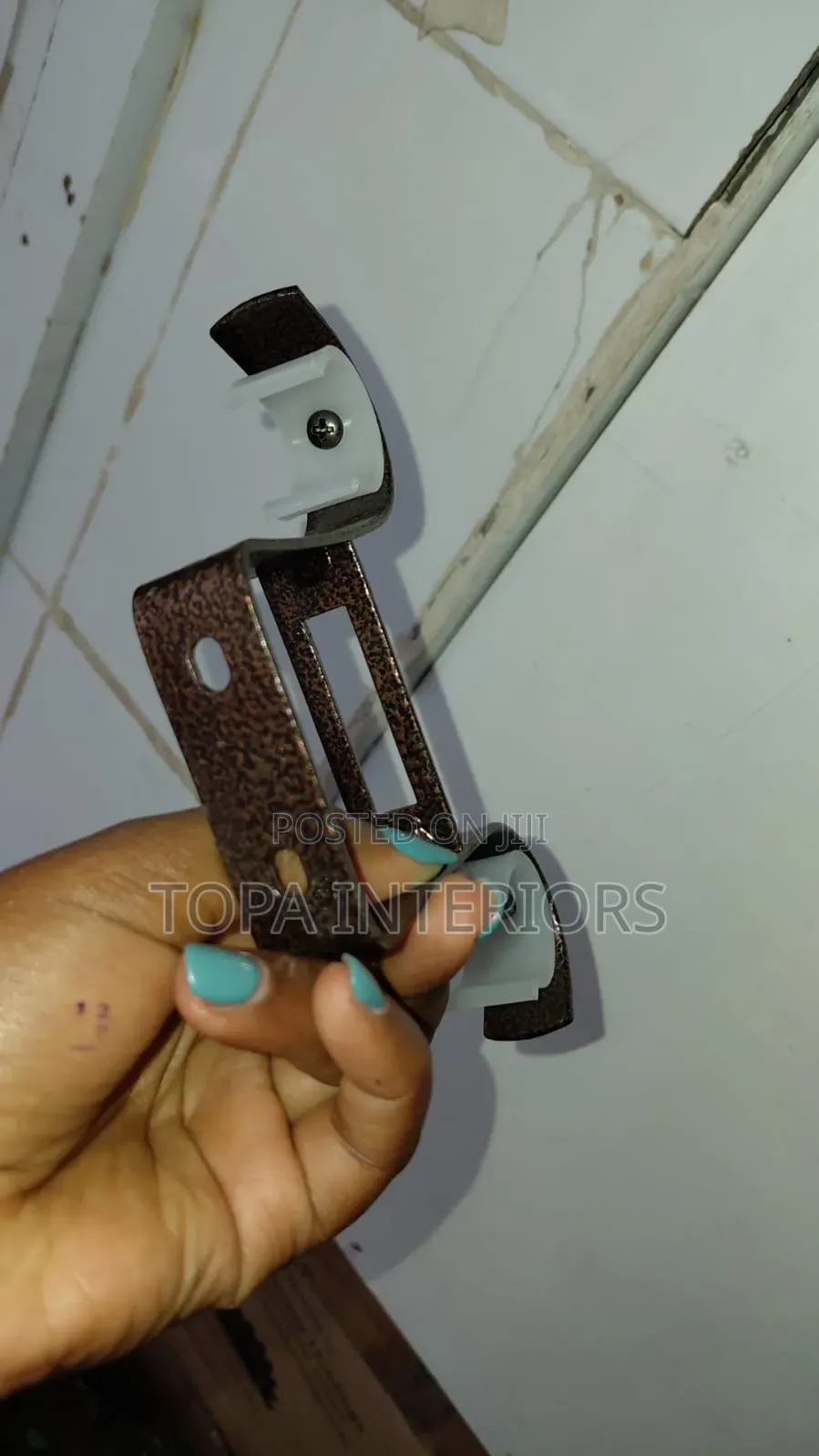 Hidden Ceiling Mounted Brackets for Gypsum Design Curtain Rods
