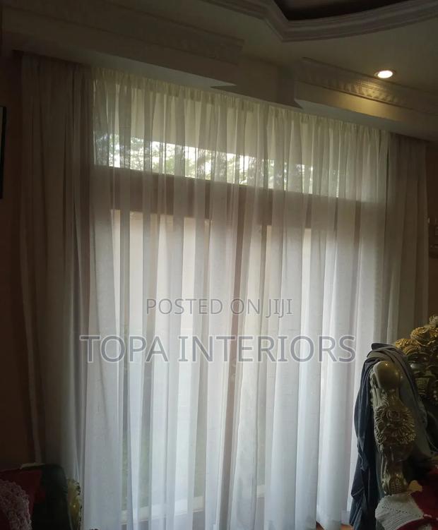 Elegant Living Room Sheer Curtains for Daytime Privacy