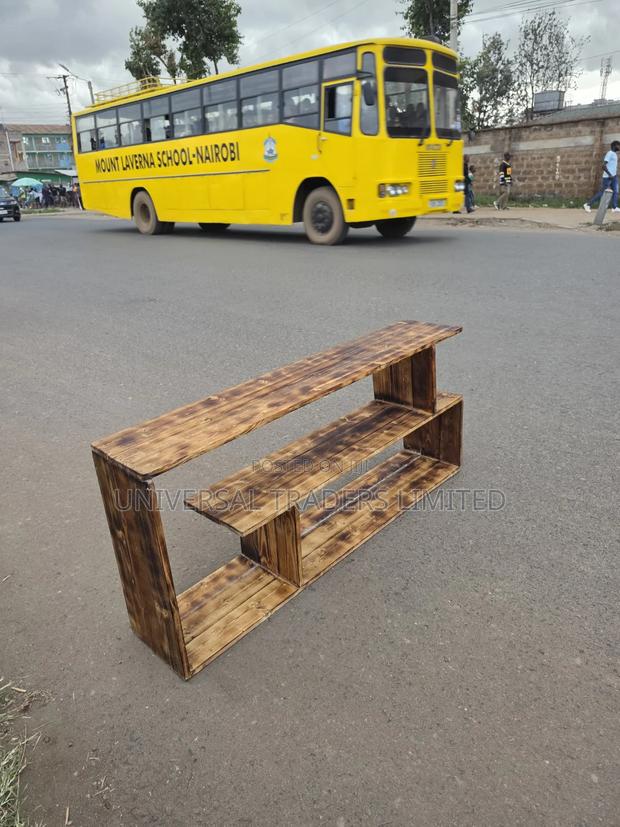 Pallet Tv Stand in Rustic Design