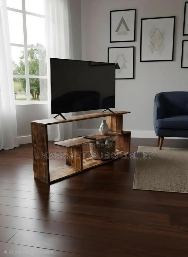 Pallet Tv Stand in Rustic Design - thumbnail 2