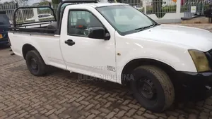 Isuzu D-MAX 2013 White