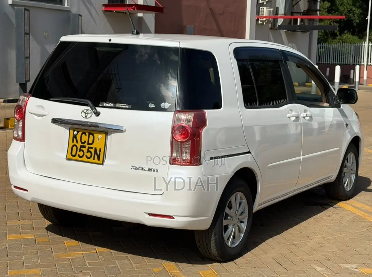 Toyota Raum 2008 White