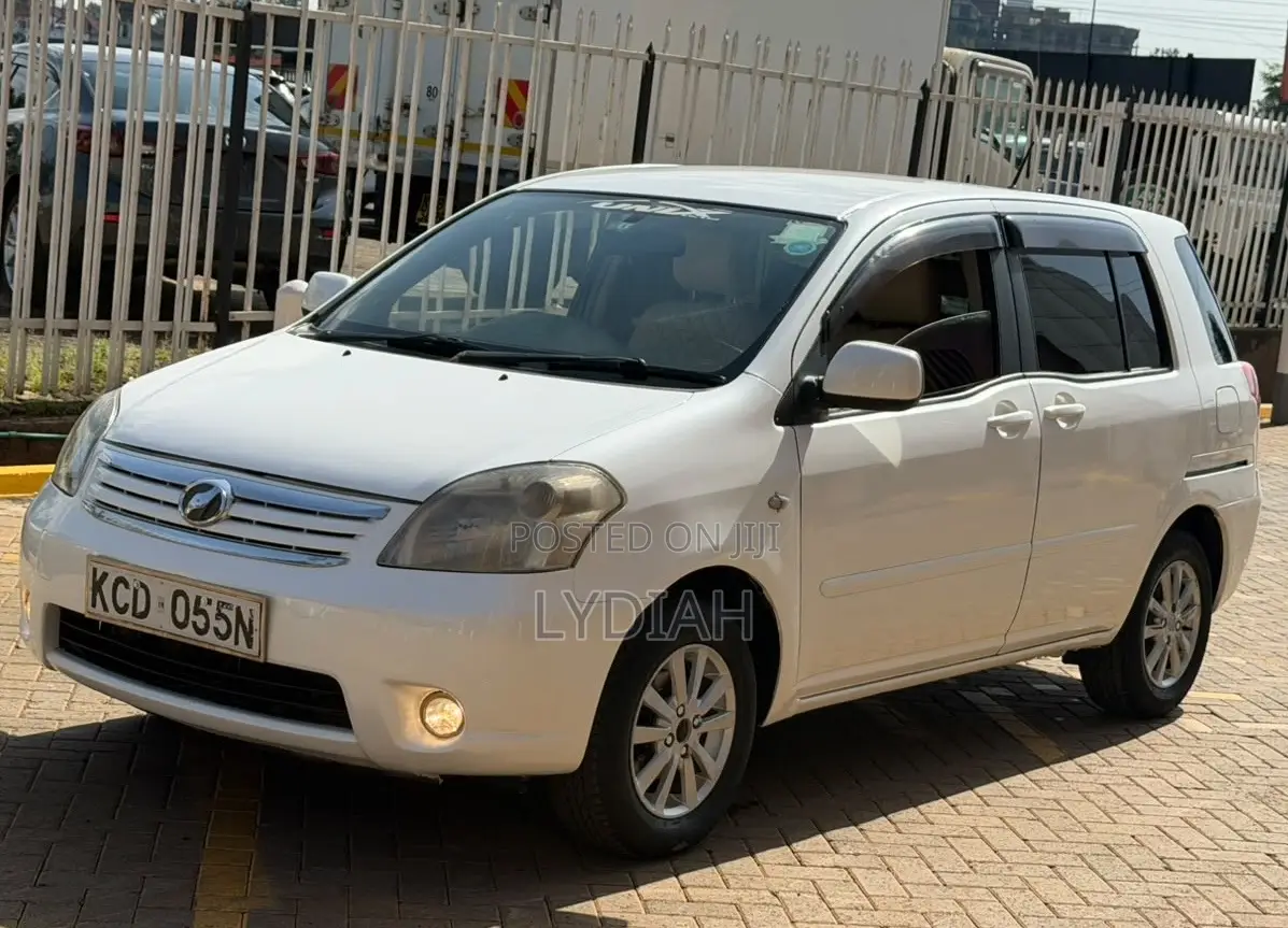 Toyota Raum 2008 White