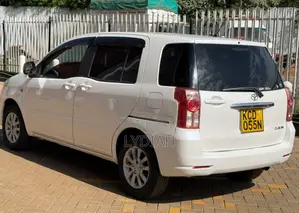 Toyota Raum 2008 White
