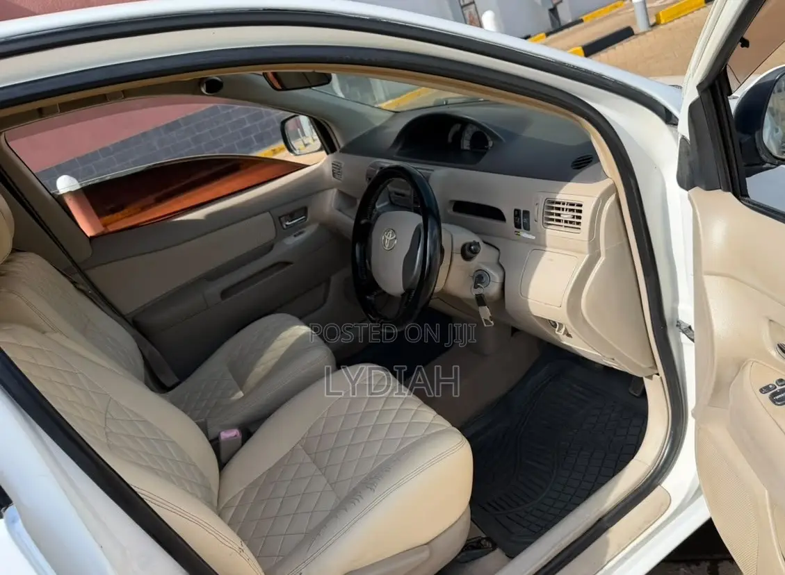Toyota Raum 2008 White